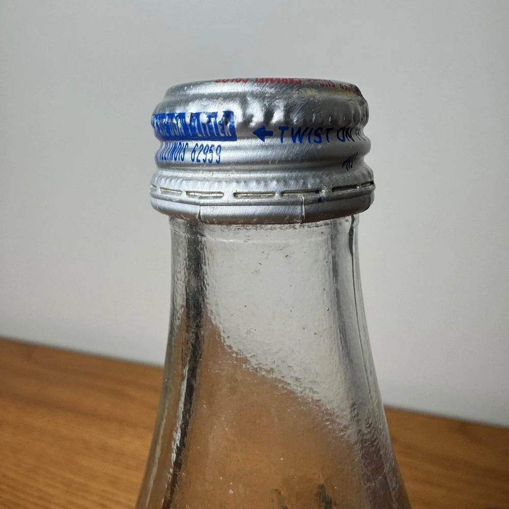 Vintage Pepsi Glass Bottle 32 oz 1 Quart Swirl Money Back‎ Bottle Sealed Reject